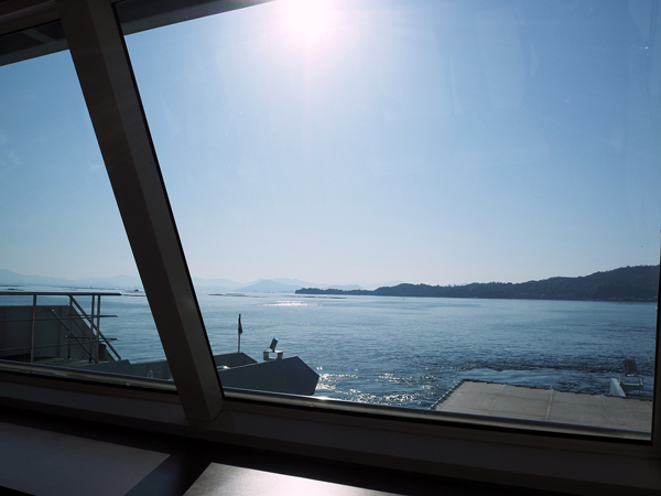 02_ferry.jpg